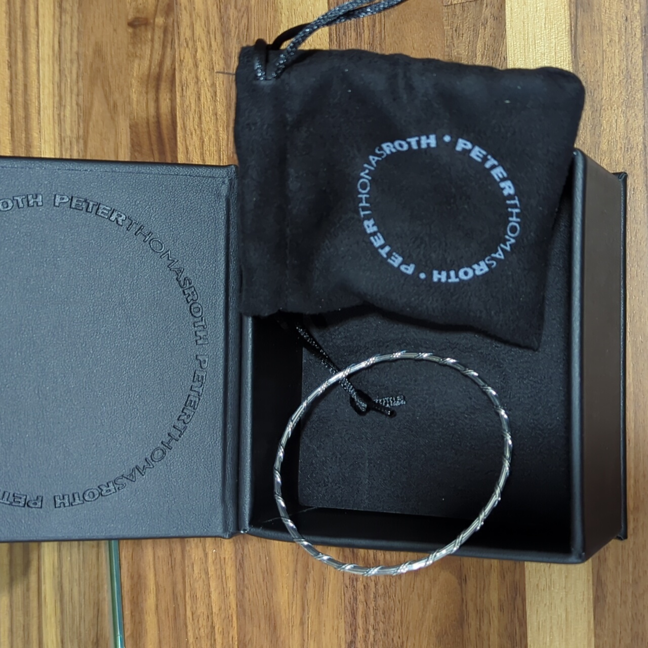 Brand New In Box Peter Thomas Roth Size Large Bangle Sterling Silver Bra